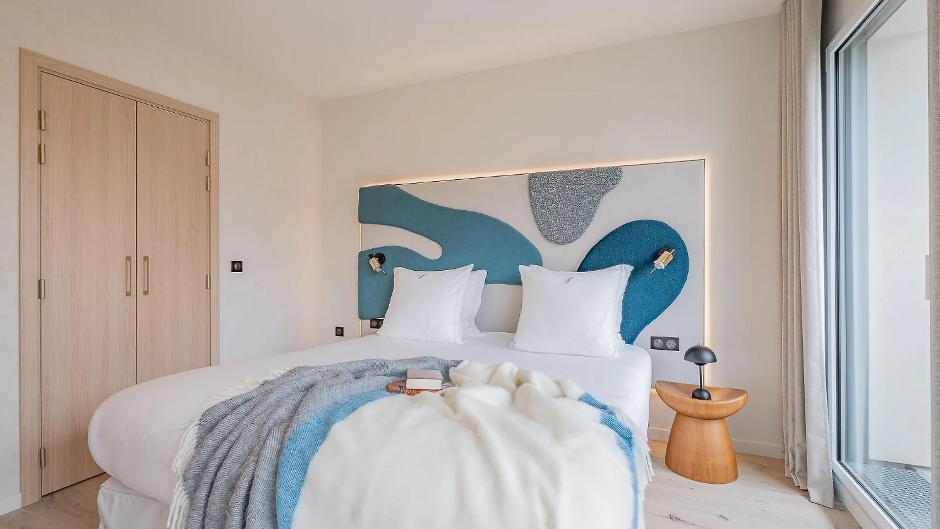 Yuna Porte-maillot - Aparthotel