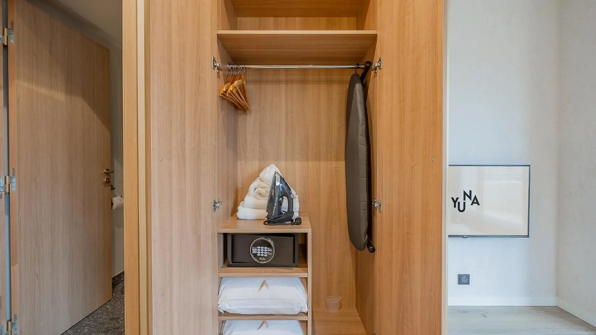Aparthotel Yuna Porte-maillot -